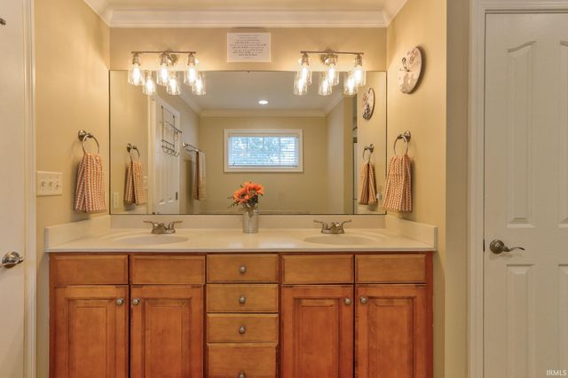 10826 Havenwood Meadows Drive, Evansville, IN 47725