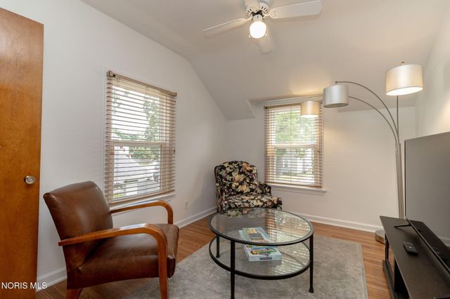 2512 Berdan Avenue, Toledo, OH 43613