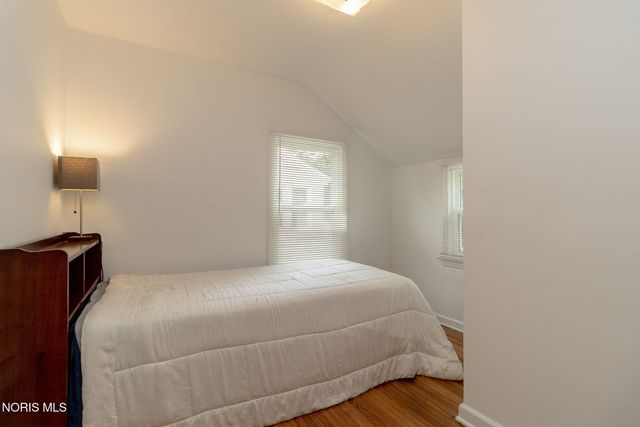 2512 Berdan Avenue, Toledo, OH 43613