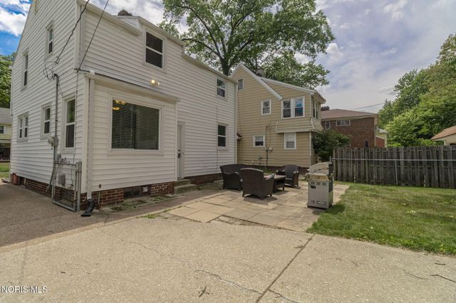 2512 Berdan Avenue, Toledo, OH 43613