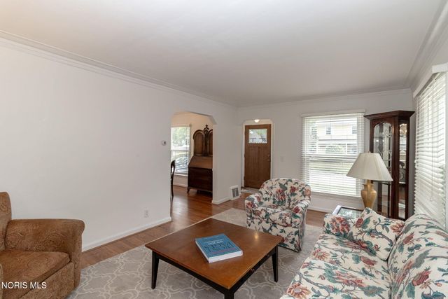 2512 Berdan Avenue, Toledo, OH 43613