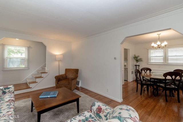 2512 Berdan Avenue, Toledo, OH 43613