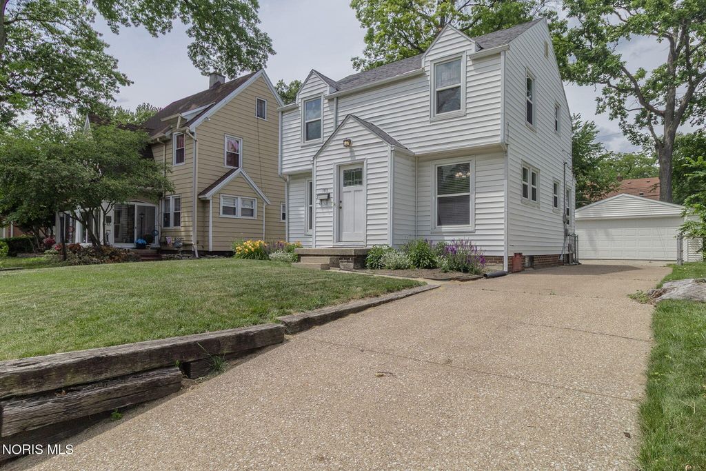 2512 Berdan Avenue, Toledo, OH 43613