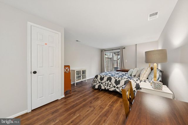 7307 CASTLEBERG CT, Alexandria, VA 22315