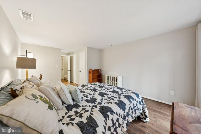 7307 CASTLEBERG CT, Alexandria, VA 22315