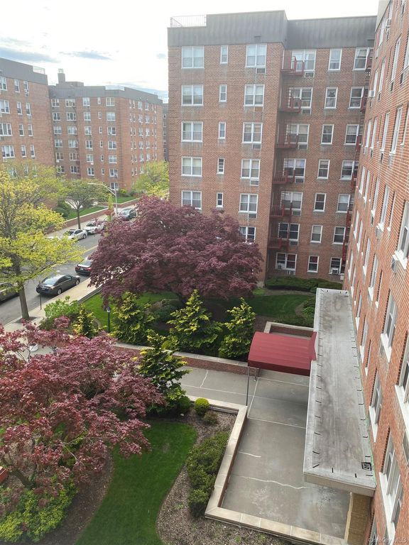 2 Sadore Lane 5Z, Yonkers, NY 10710 — photo 5