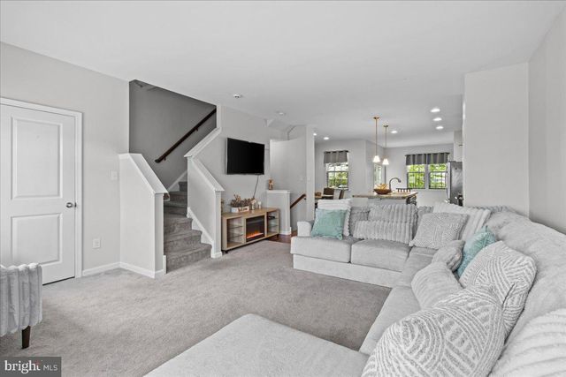 403 DOGWOOD DR, Deptford, NJ 08096