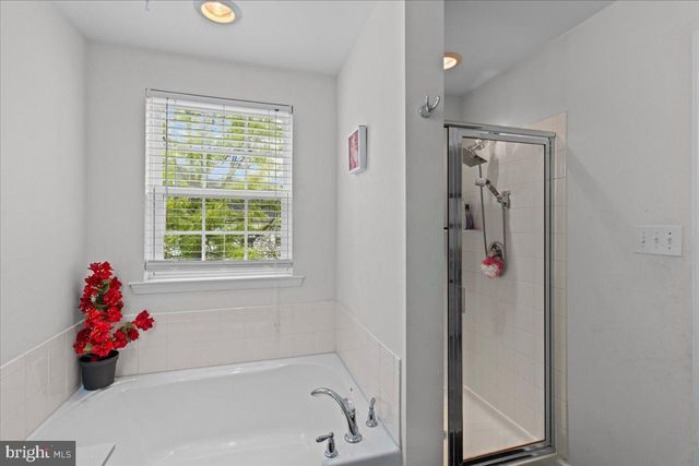 403 DOGWOOD DR, Deptford, NJ 08096