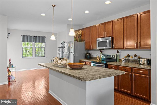 403 DOGWOOD DR, Deptford, NJ 08096