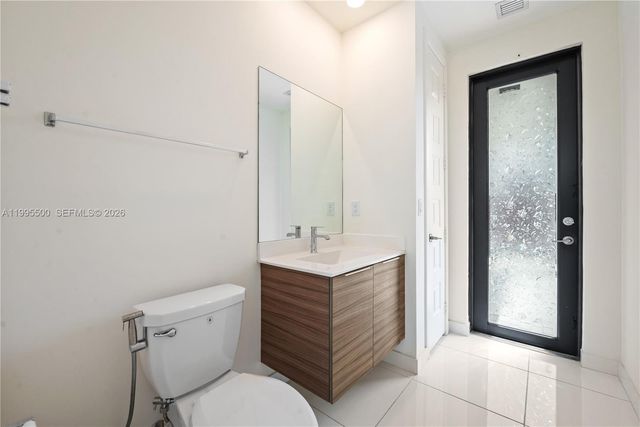 8836 NW 161st Ter, Miami Lakes, FL 33018