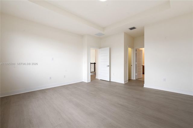 8836 NW 161st Ter, Miami Lakes, FL 33018