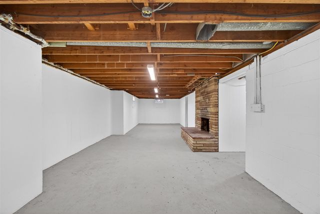 3304 Spring Arbor Road, Jackson, MI 49203