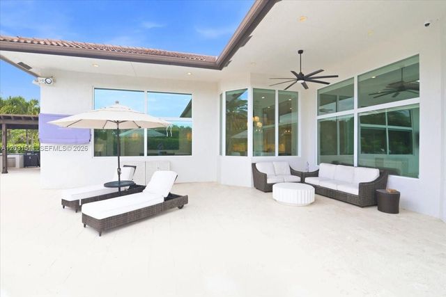 12160 NW 18th Street, Plantation, FL 33323