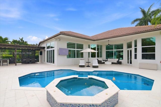 12160 NW 18th Street, Plantation, FL 33323