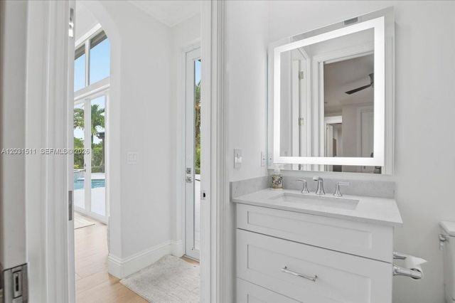 12160 NW 18th Street, Plantation, FL 33323