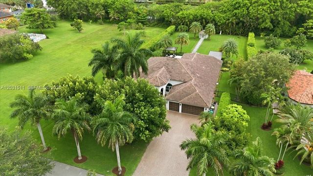 12160 NW 18th Street, Plantation, FL 33323