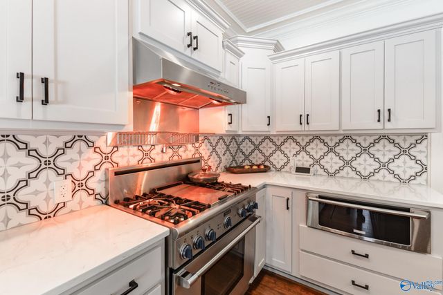 3412 Oakridge Drive SW, Decatur, AL 35603