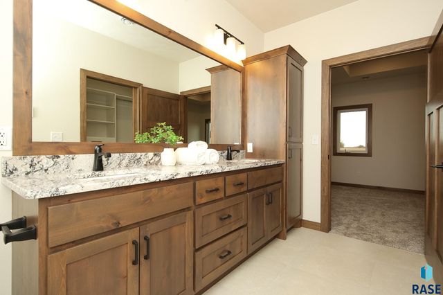 425 E 8th St Street, Tea, SD 57064