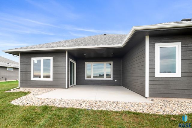 425 E 8th St Street, Tea, SD 57064