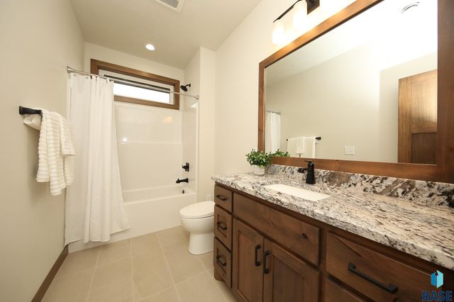 425 E 8th St Street, Tea, SD 57064