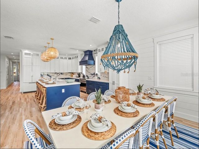 204 COOLIDGE DRIVE, Sarasota, FL 34236