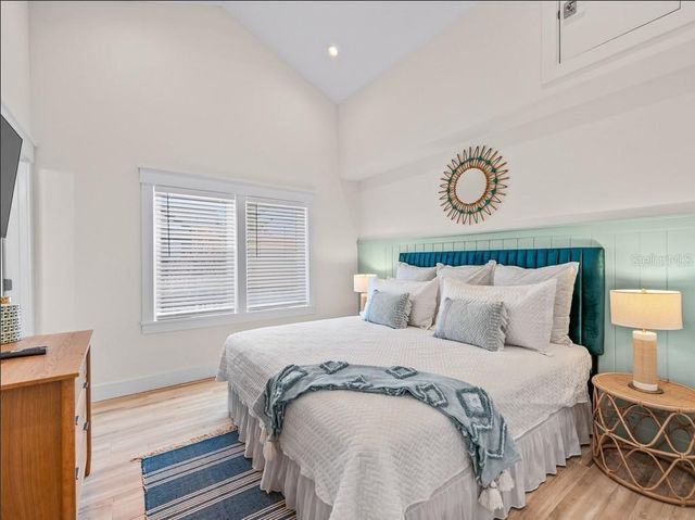 204 COOLIDGE DRIVE, Sarasota, FL 34236