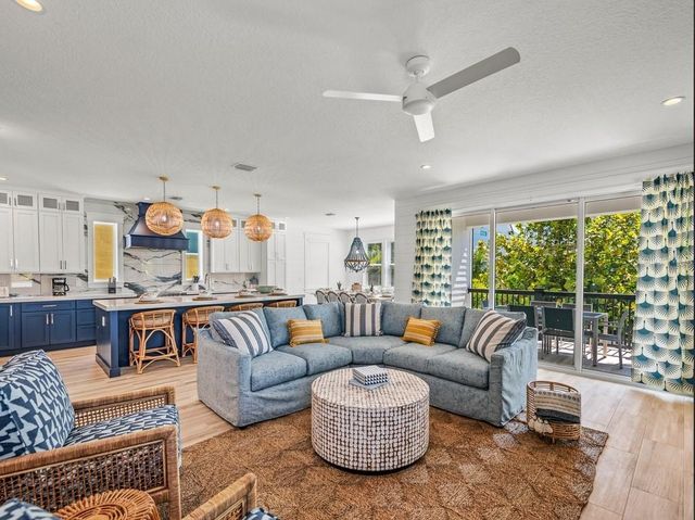 204 COOLIDGE DRIVE, Sarasota, FL 34236