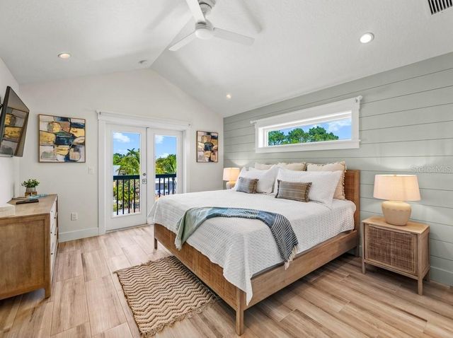 204 COOLIDGE DRIVE, Sarasota, FL 34236