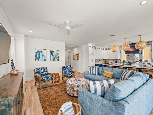 204 COOLIDGE DRIVE, Sarasota, FL 34236