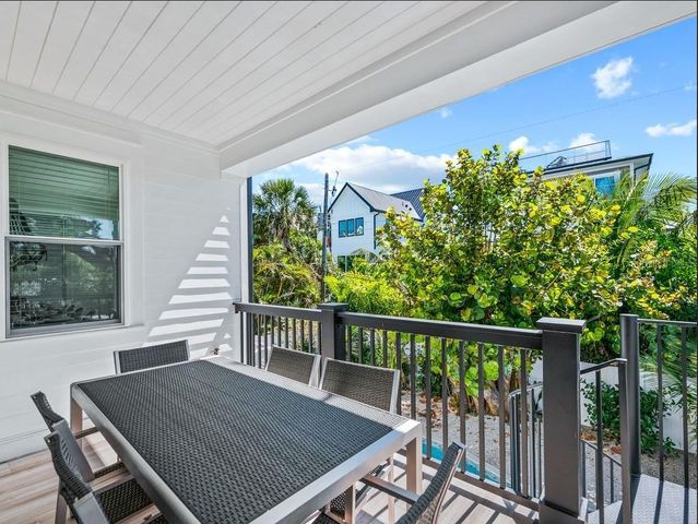 204 COOLIDGE DRIVE, Sarasota, FL 34236
