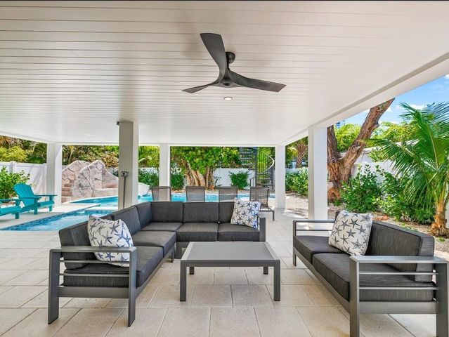 204 COOLIDGE DRIVE, Sarasota, FL 34236