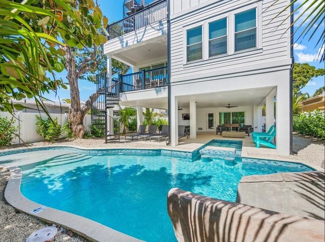 204 COOLIDGE DRIVE, Sarasota, FL 34236