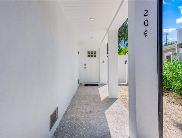 204 COOLIDGE DRIVE, Sarasota, FL 34236