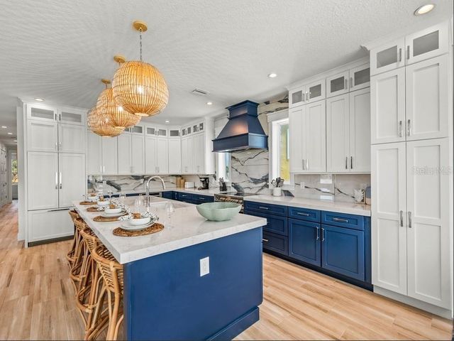 204 COOLIDGE DRIVE, Sarasota, FL 34236