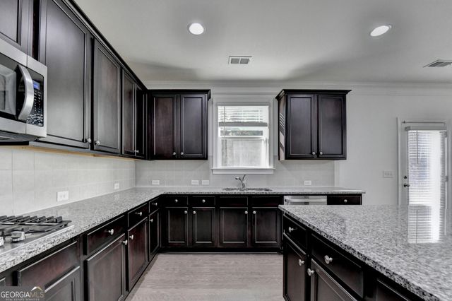 211 HAMLET Drive, Johns Creek, GA 30097