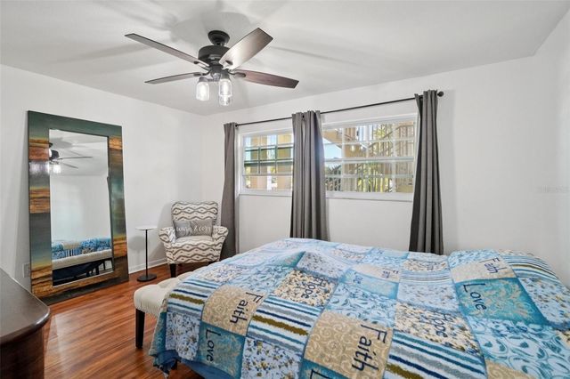 3850 13TH AVENUE N 212, St Petersburg, FL 33713