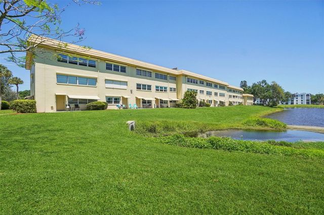 3850 13TH AVENUE N 212, St Petersburg, FL 33713