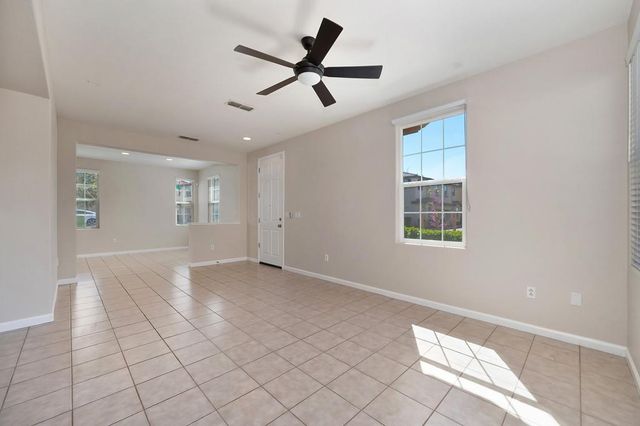 87 sluice Way, Folsom, CA 95630