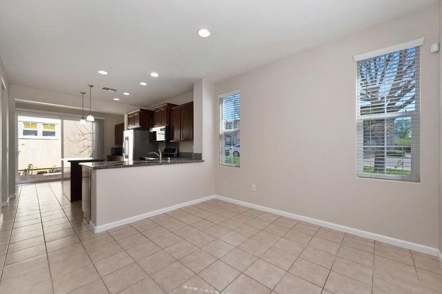 87 sluice Way, Folsom, CA 95630