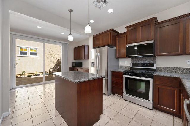 87 sluice Way, Folsom, CA 95630