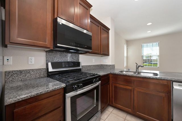 87 sluice Way, Folsom, CA 95630