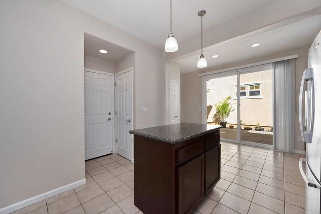 87 sluice Way, Folsom, CA 95630