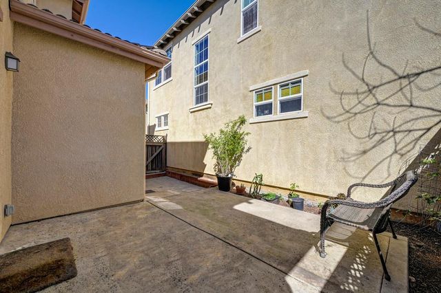 87 sluice Way, Folsom, CA 95630