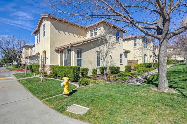 87 sluice Way, Folsom, CA 95630