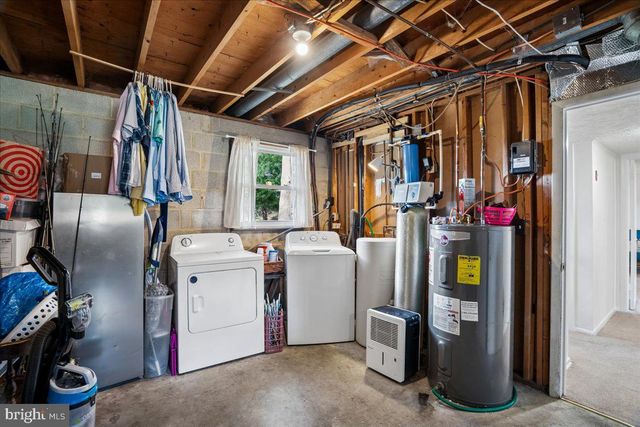 1090 BROADVIEW DR, Annapolis, MD 21409