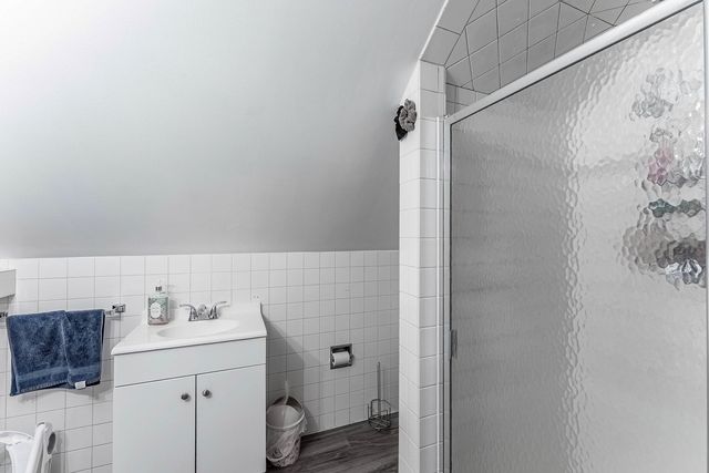 5335 W Barry Avenue, Chicago, IL 60641