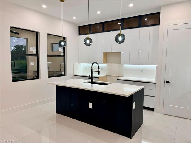 808 Maple AVE N, Lehigh Acres, FL 33972