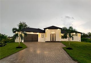 808 Maple AVE N, Lehigh Acres, FL 33972
