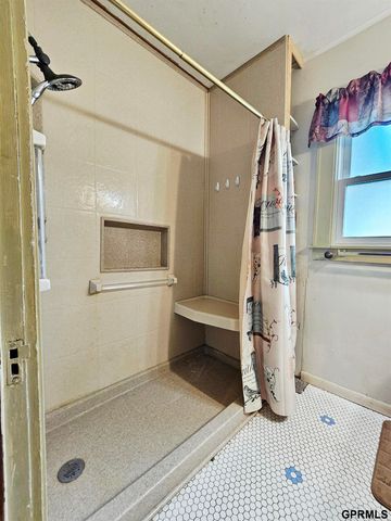 808 N Burlington Street, York, NE 68467