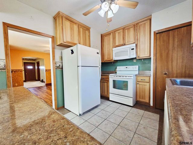 808 N Burlington Street, York, NE 68467